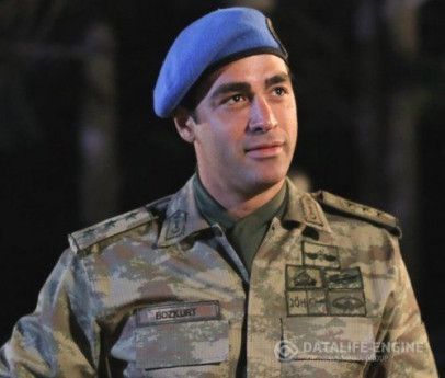 Сарп Левендоглу снимается в «Воине»